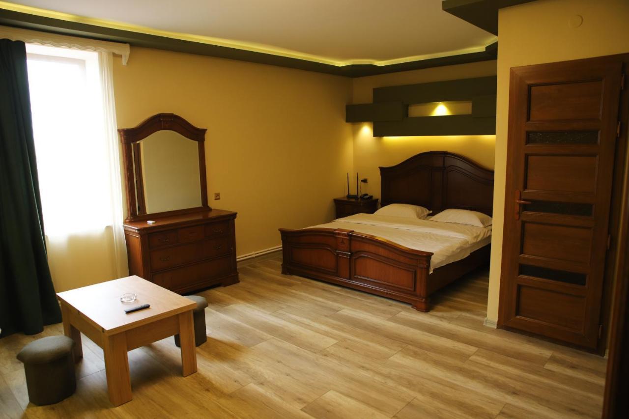 Hotel Gold Gyumri Exterior photo