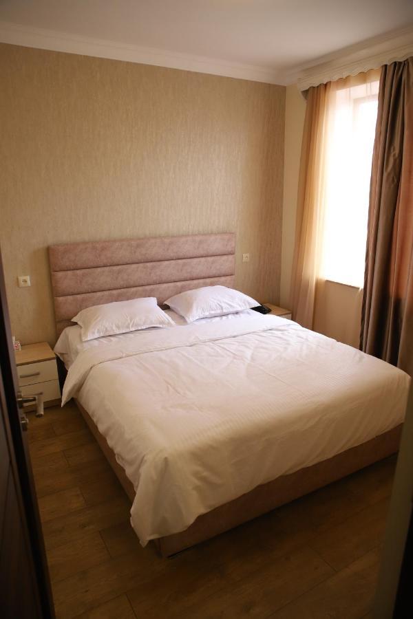 Hotel Gold Gyumri Exterior photo